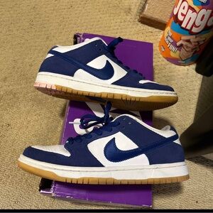 Nike SB Dunk Low Los Angeles Dodgers Men's Size 7 / 8.5W Blue White Sneakers